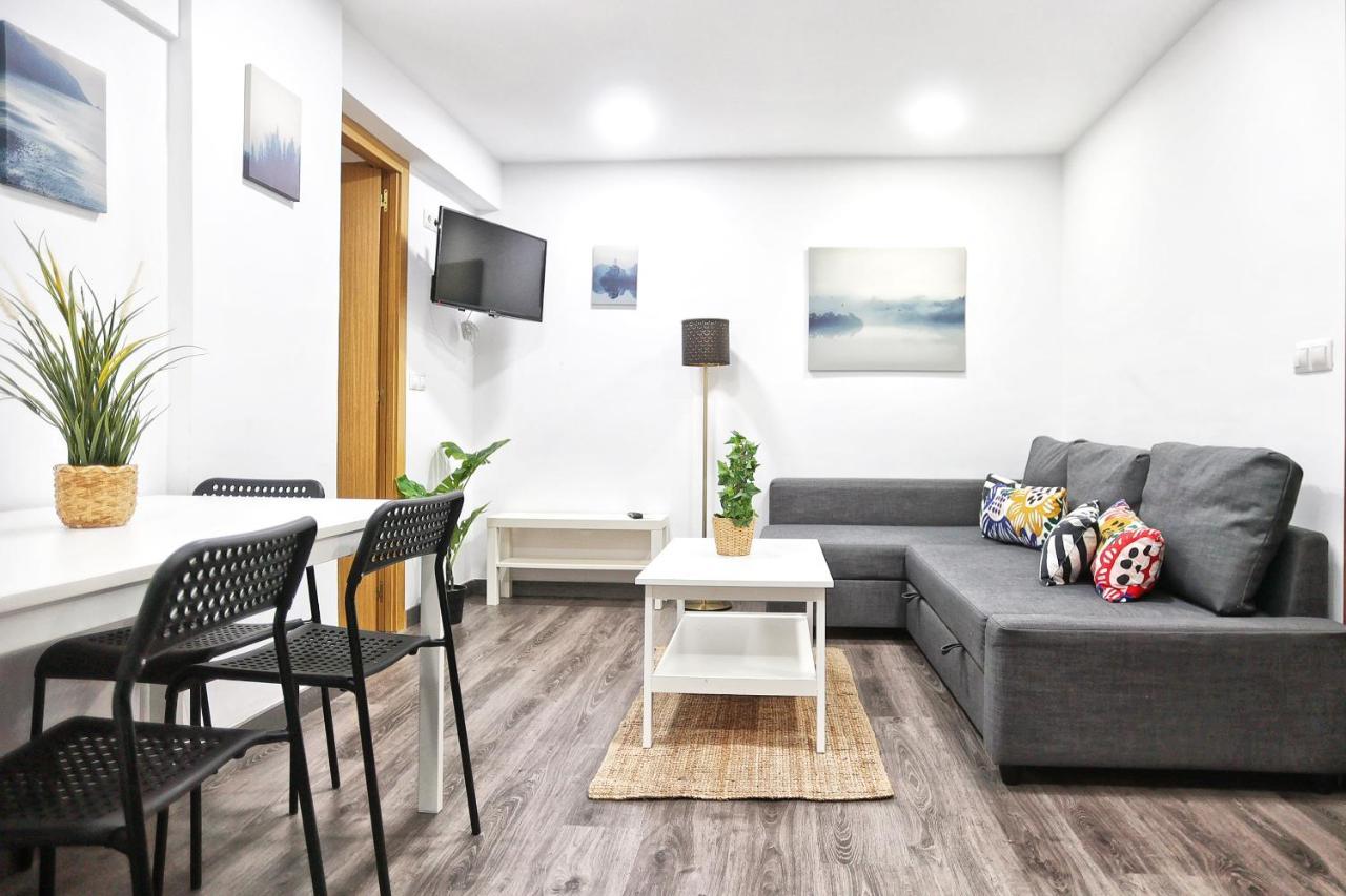 Holidays2Malaga Goya - Zona Huelin & 500 Mts De La Playa Apartment Bagian luar foto