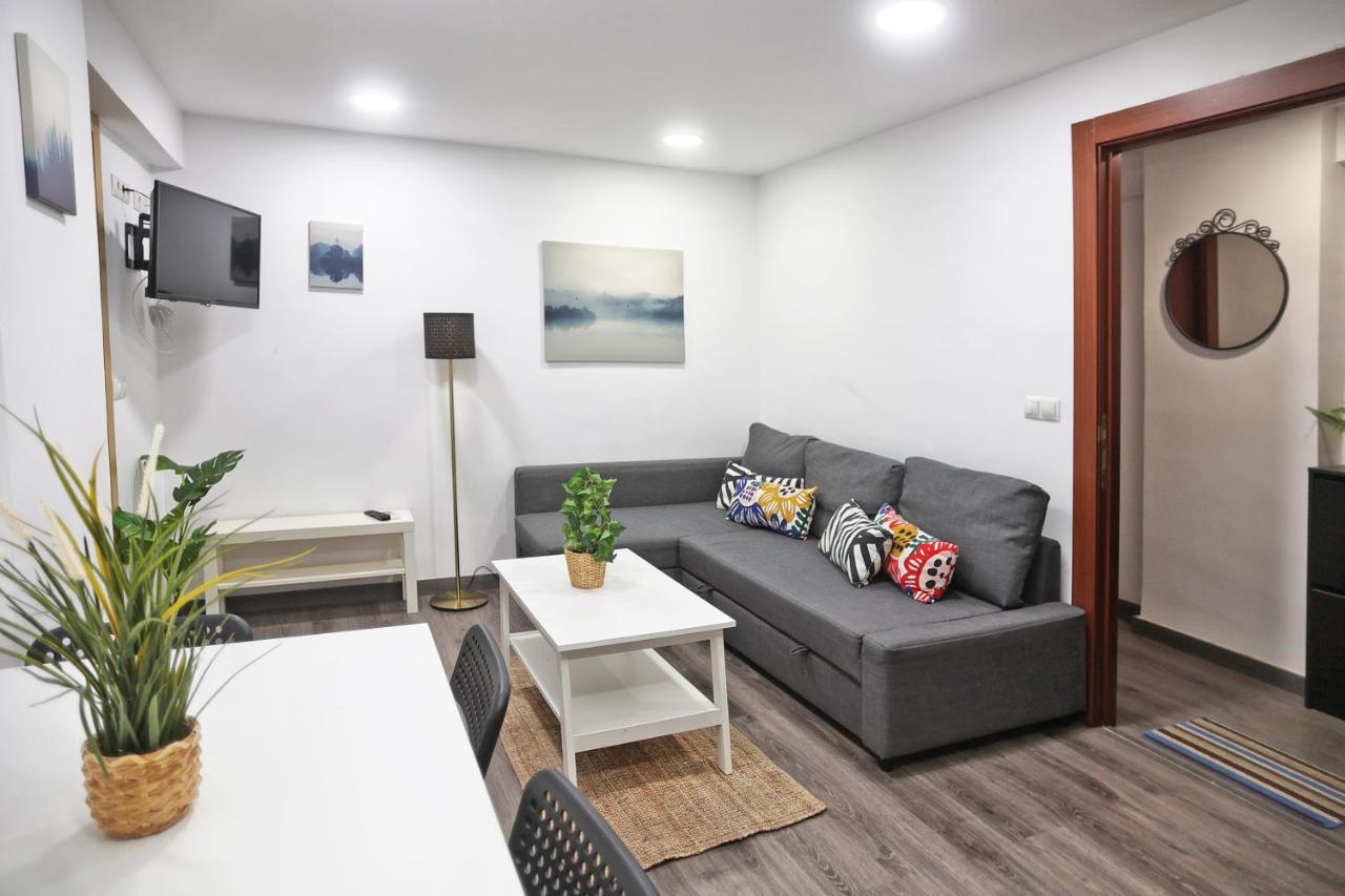 Holidays2Malaga Goya - Zona Huelin & 500 Mts De La Playa Apartment Bagian luar foto