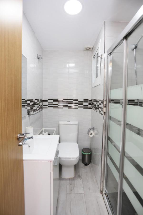 Holidays2Malaga Goya - Zona Huelin & 500 Mts De La Playa Apartment Bagian luar foto